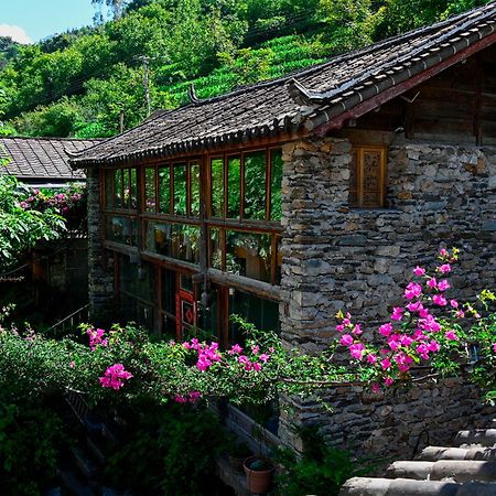 Tiger Leaping Gorge Sean'S Spring Guesthouse Шангрі-Ла Екстер'єр фото