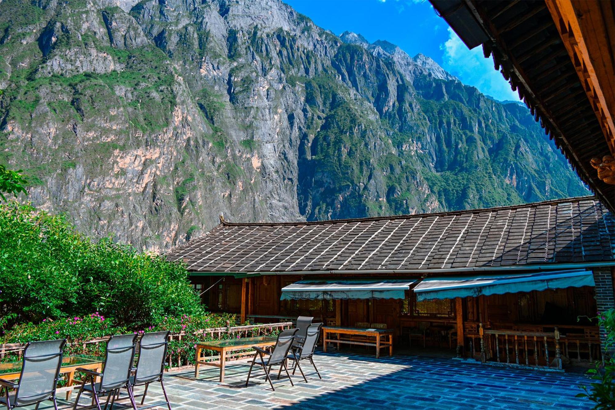 Tiger Leaping Gorge Sean'S Spring Guesthouse Шангрі-Ла Екстер'єр фото